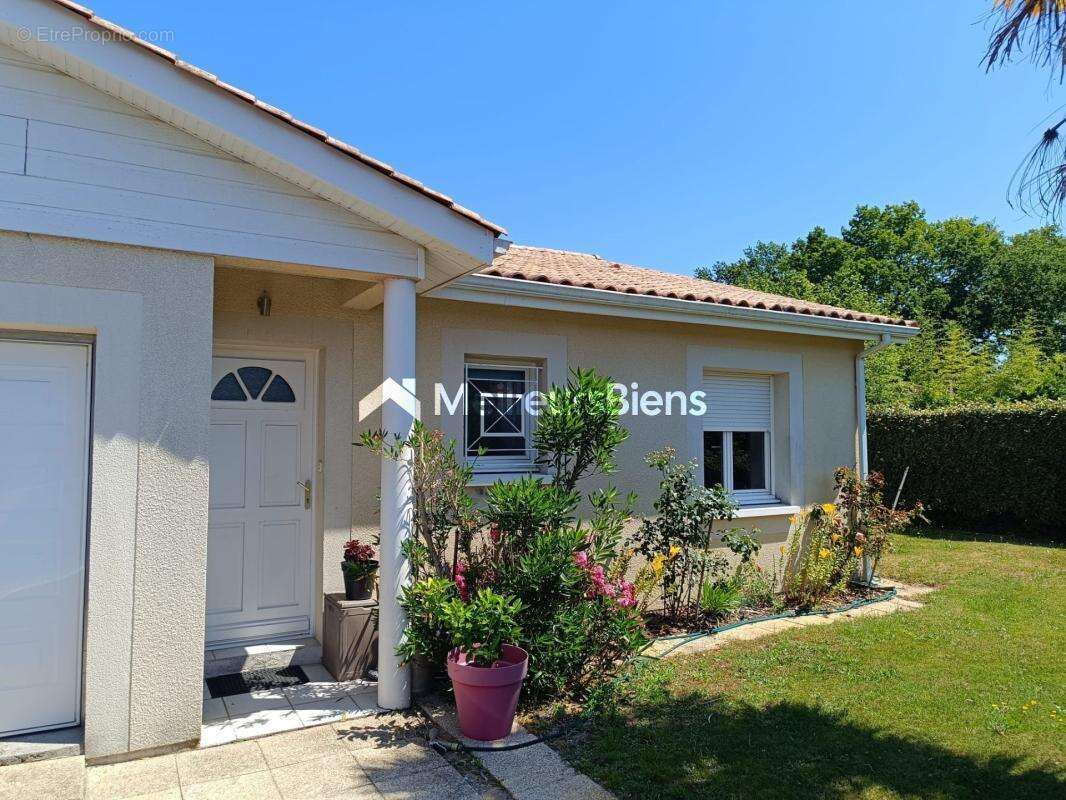 Maison à MARTIGNAS-SUR-JALLE