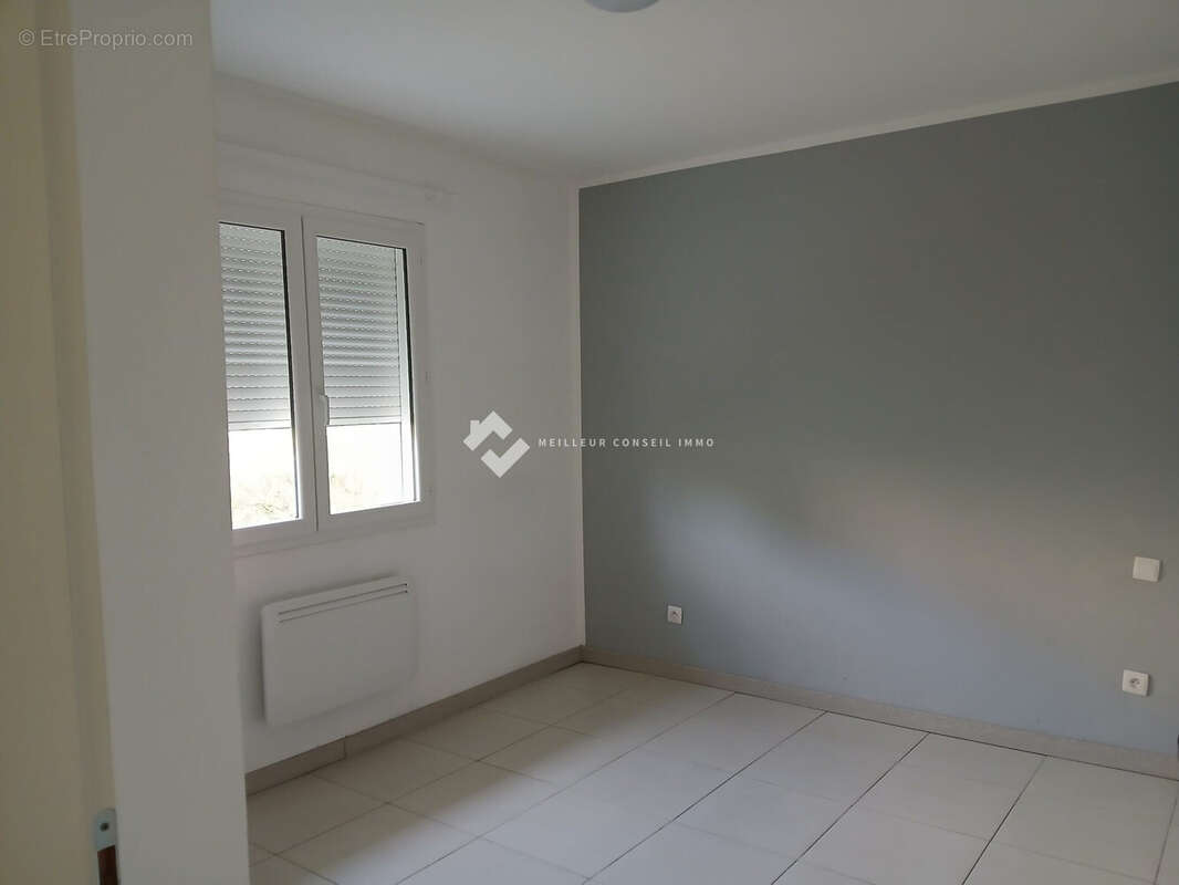 Chambre 2 - Maison à ARGELIERS