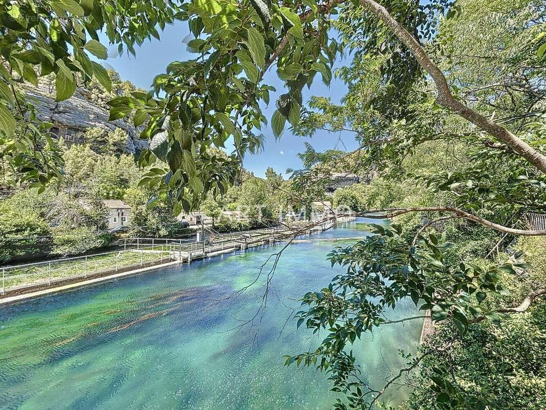 A vendre maison en bord de sorgue a fontaine de vaucluse - photo 2