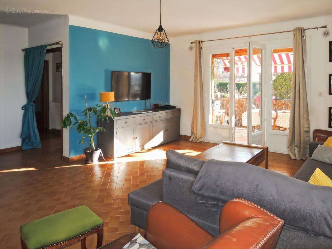 Maison à SAINT-JULIEN