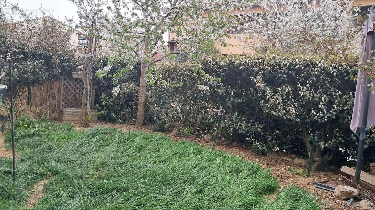 Appartement à CASTELGINEST