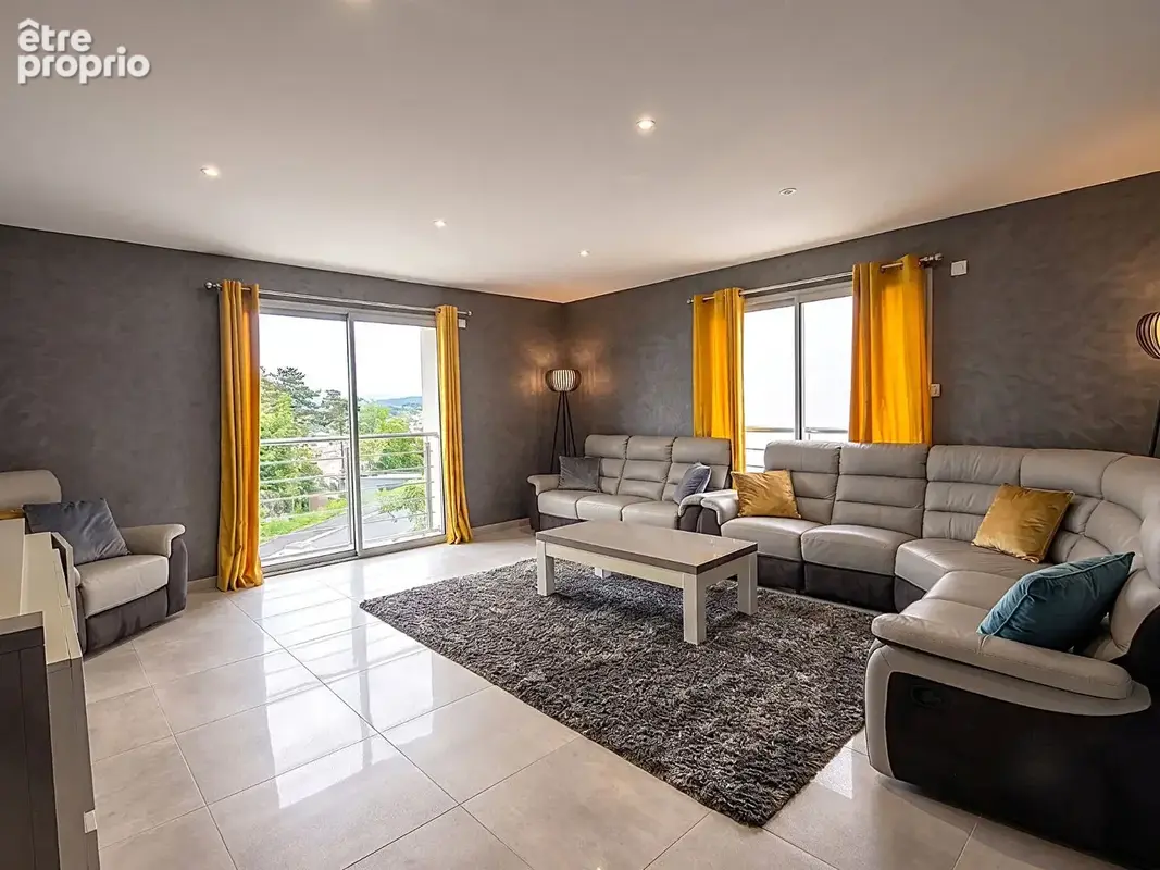 LE PUY coteau Recherché: Maison récente 269 m² sur 560 m² de terrain - photo 3