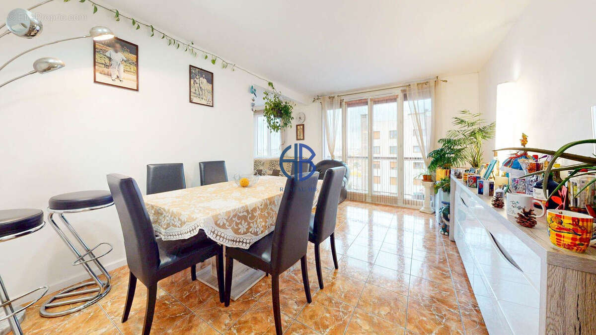 Appartement à BONDY