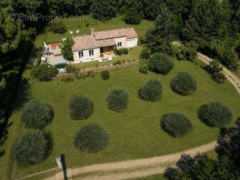 Maison à VALBONNE
