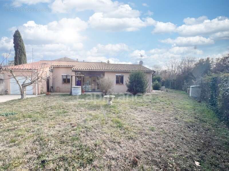Vente Maison de plain-pied 4 pièces à MANOSQUE (04) - Jardin 740m2, garage, combles aménagés, proche commodités - photo 6