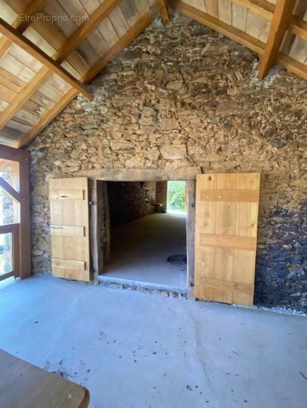 OPPORTUNITE: Grange à transformer  à La Vinzelle (12) - photo 13