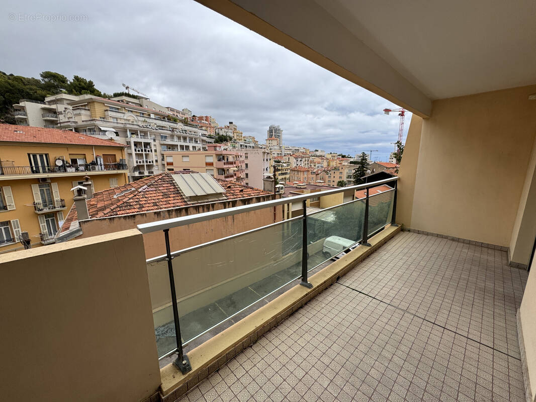 Appartement à BEAUSOLEIL