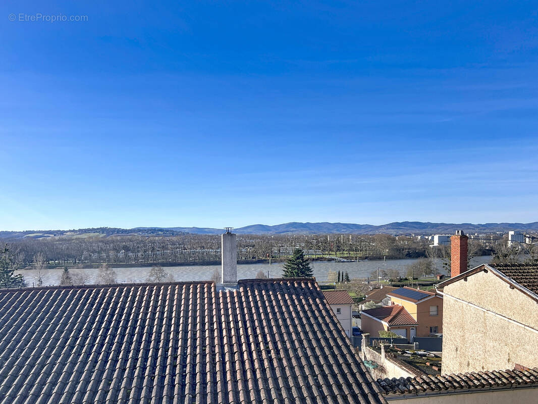 Appartement à JASSANS-RIOTTIER