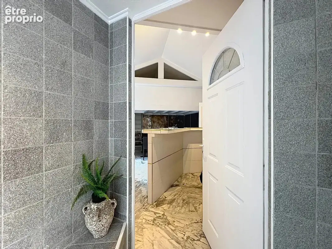 Studio avec mezzanine – Juan-les-Pins - quartier Pont du Lys - photo 9