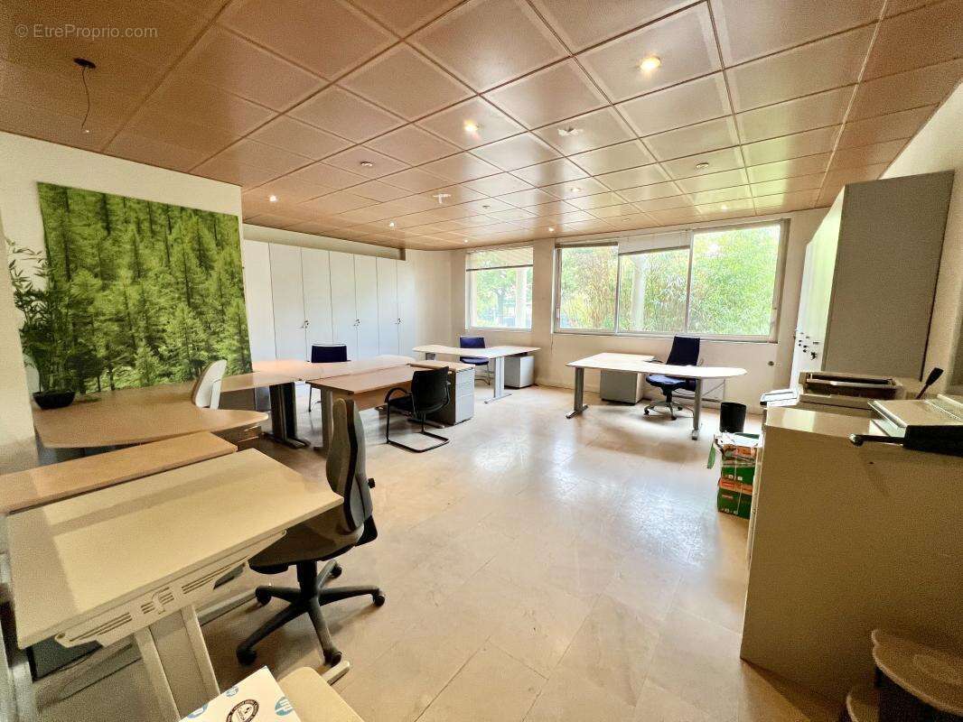 Commerce à SAINT-MAUR-DES-FOSSES