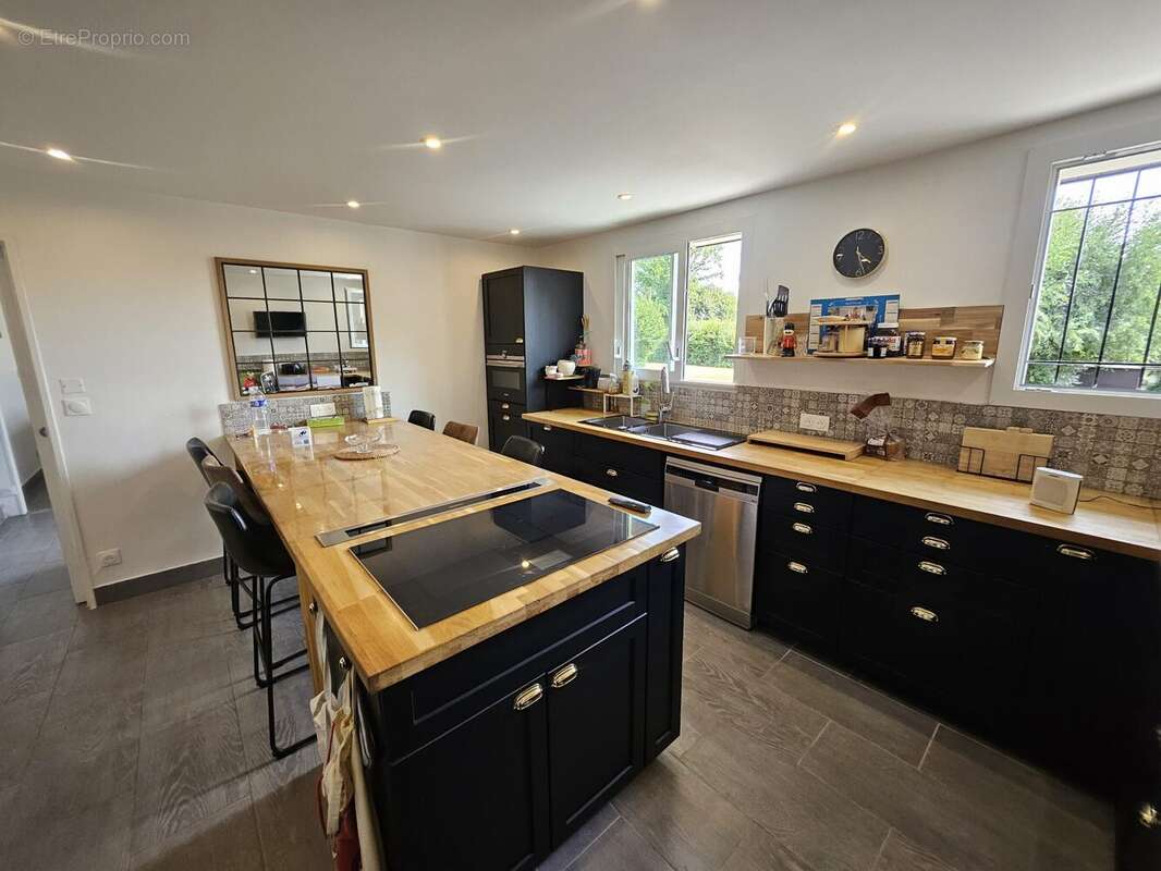 Maison 166 m² à Saint-Philbert-Des-Champs  - photo 8