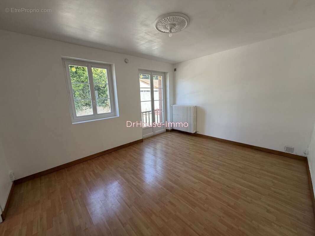 Maison 110 m² à Loudun  - photo 3