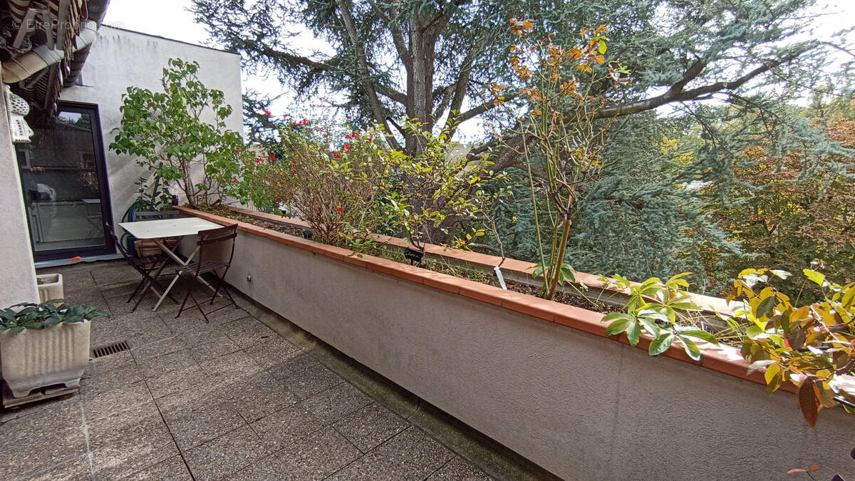 Appartement à VILLE-D&#039;AVRAY