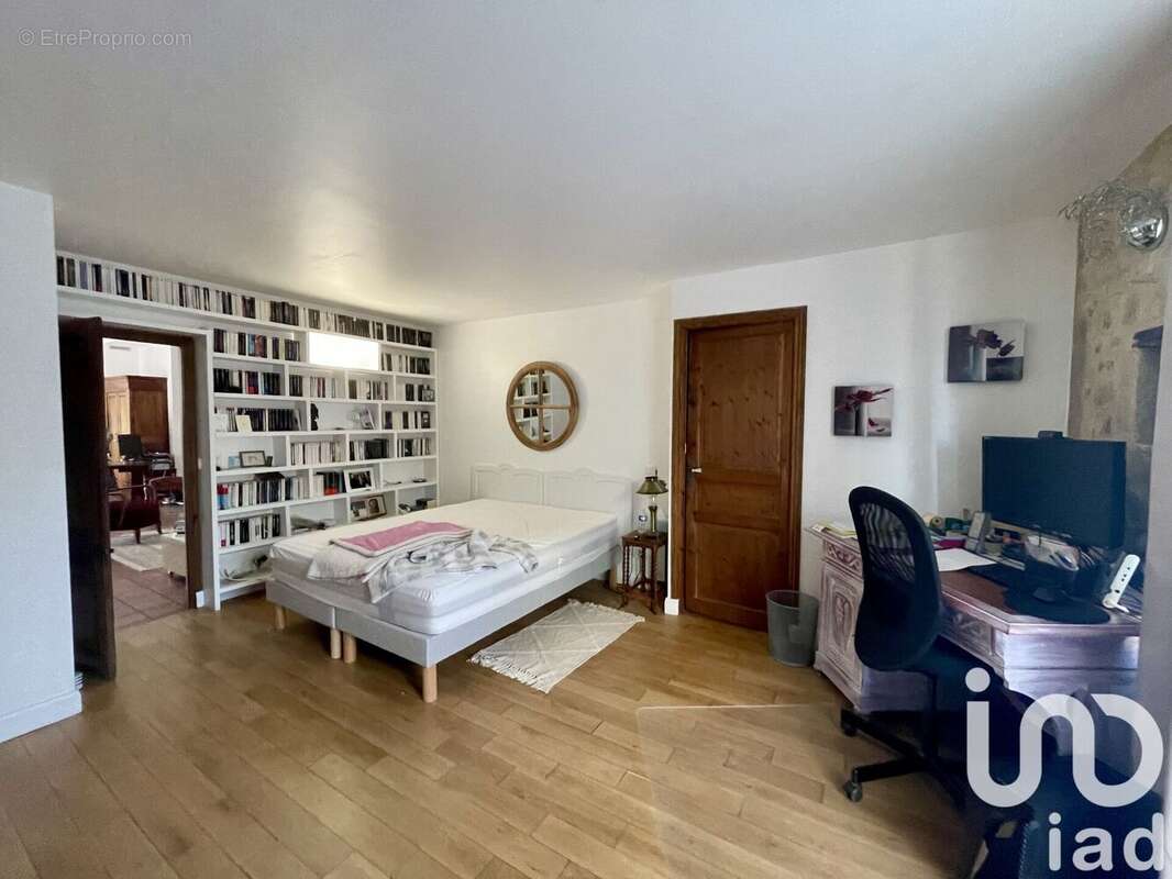 Maison 262 m² à Lauresses  - photo 9