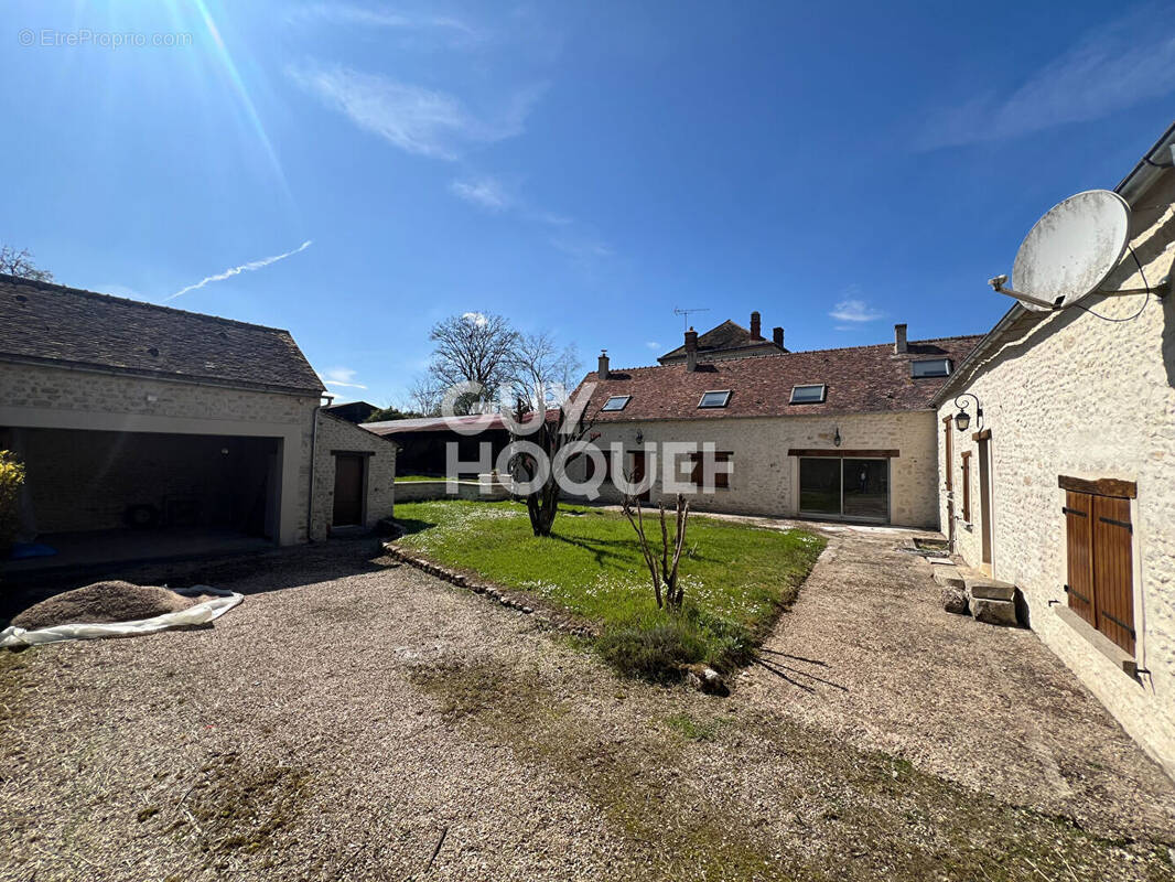 Maison à MILLY-LA-FORET