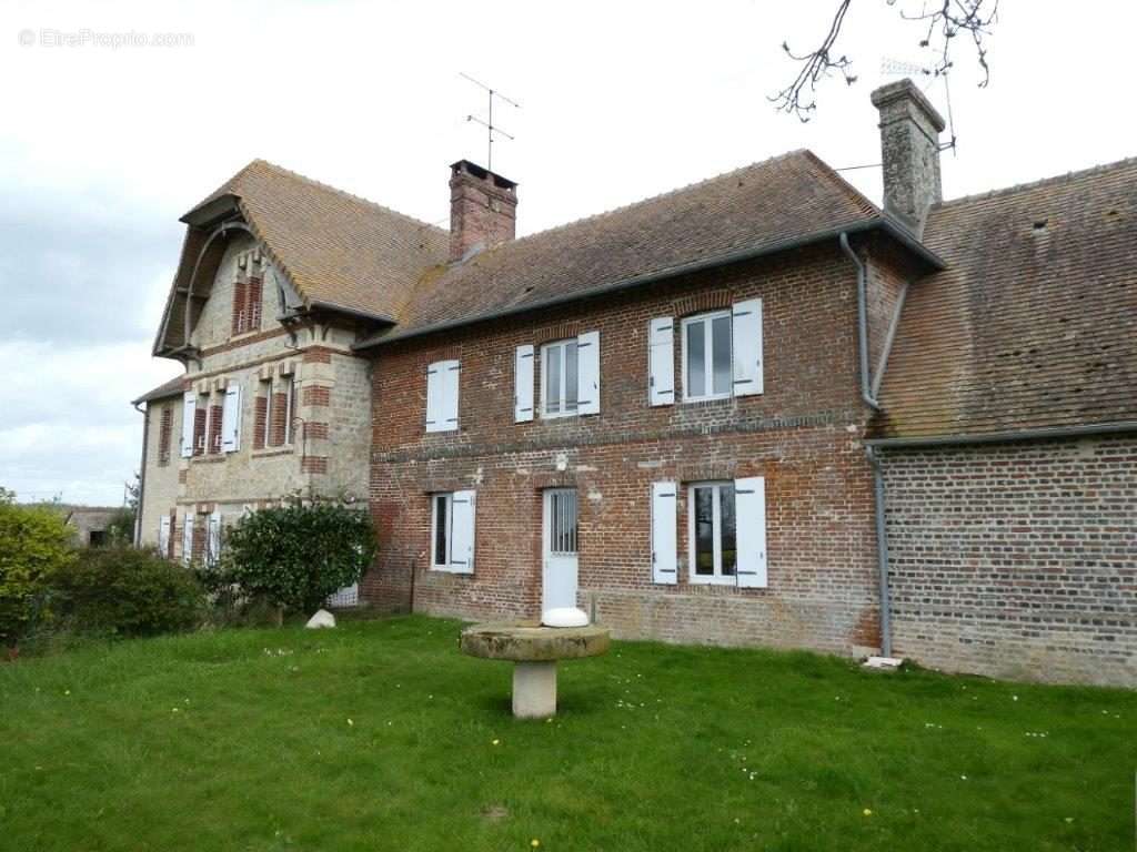 Maison à LES MOUTIERS-EN-AUGE