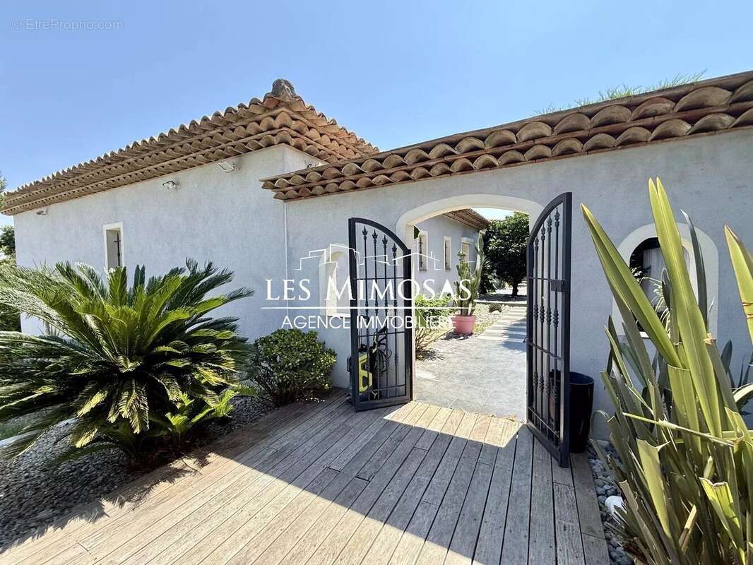 Maison à FREJUS