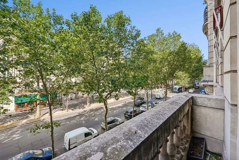 Appartement à PARIS-7E