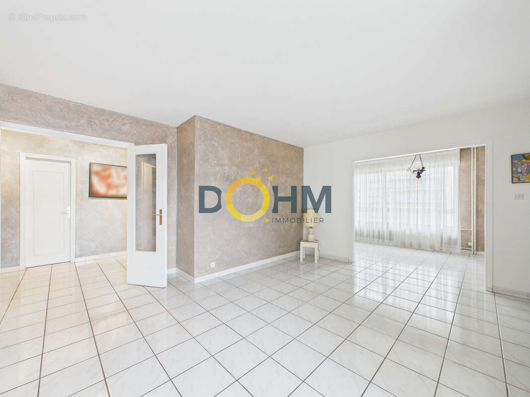 Sublime T5 110 m2 Large balcon / Garage / Ascenseur - photo 2