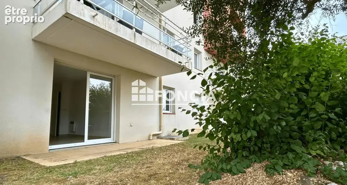 T2 avec terrasse et parking – à deux pas de l’hôpital et des commodités à Saint-Brieuc. Vendu libre - photo 2