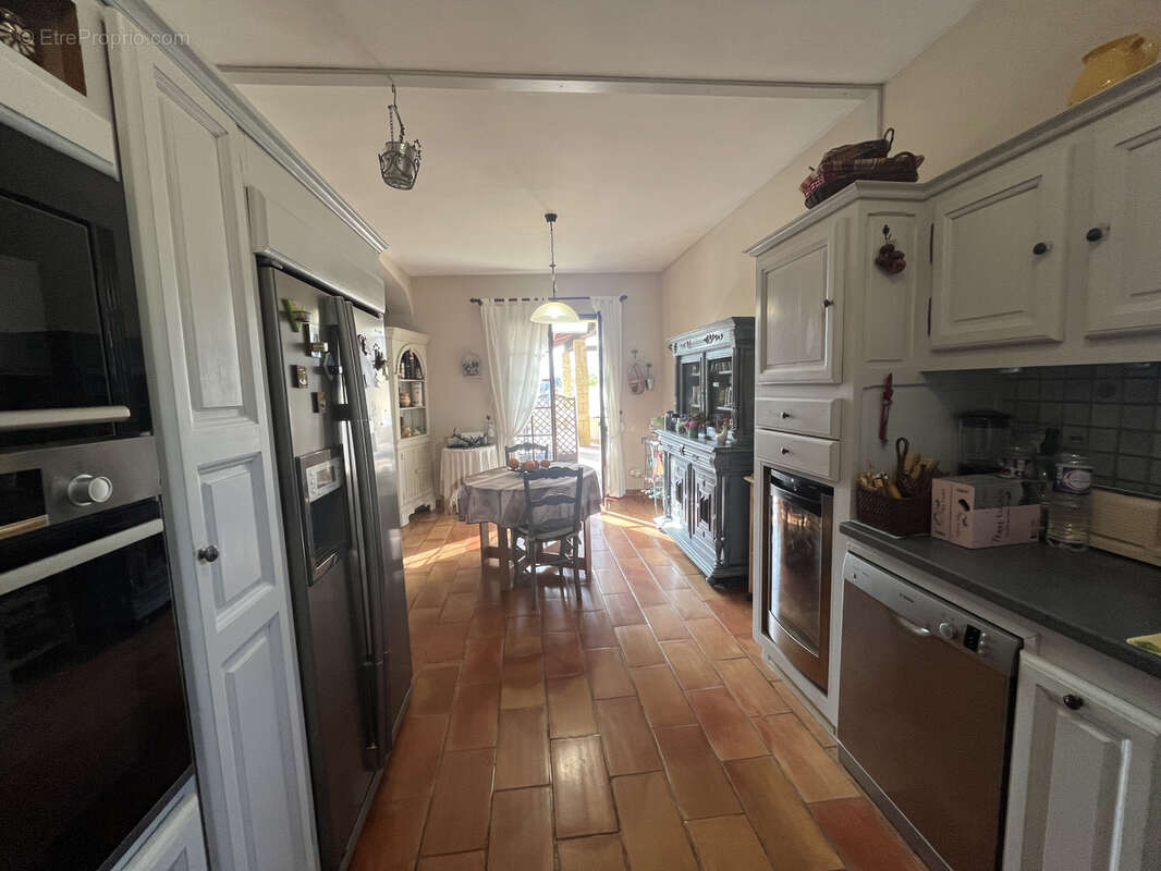 Maison à SAINT-QUENTIN-LA-POTERIE