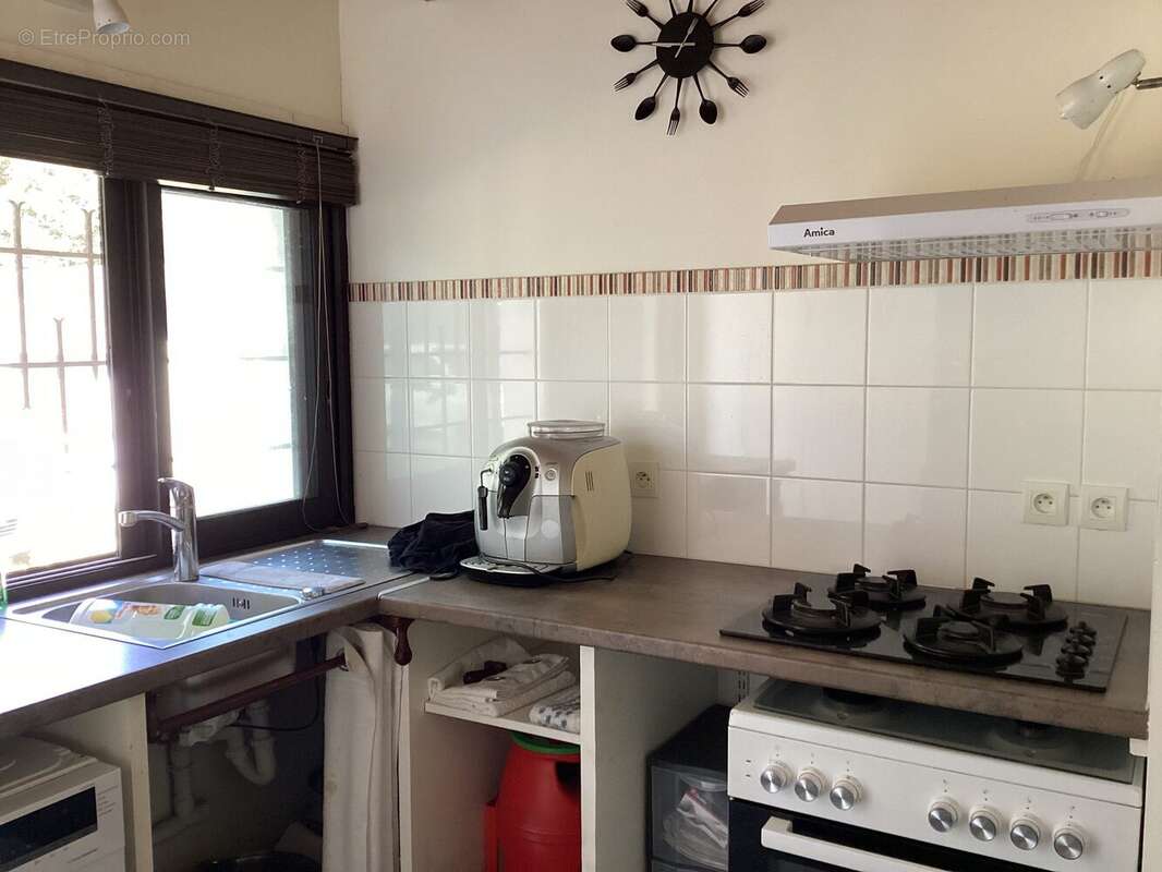 CUISINE APPARTEMENT LOCATIF - Maison à LE VERDON-SUR-MER