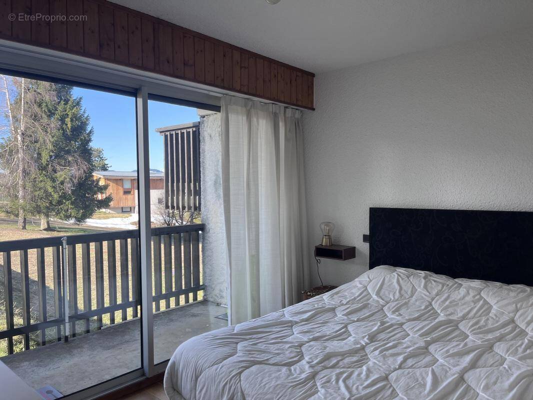 Appartement à NOTRE-DAME-DE-BELLECOMBE