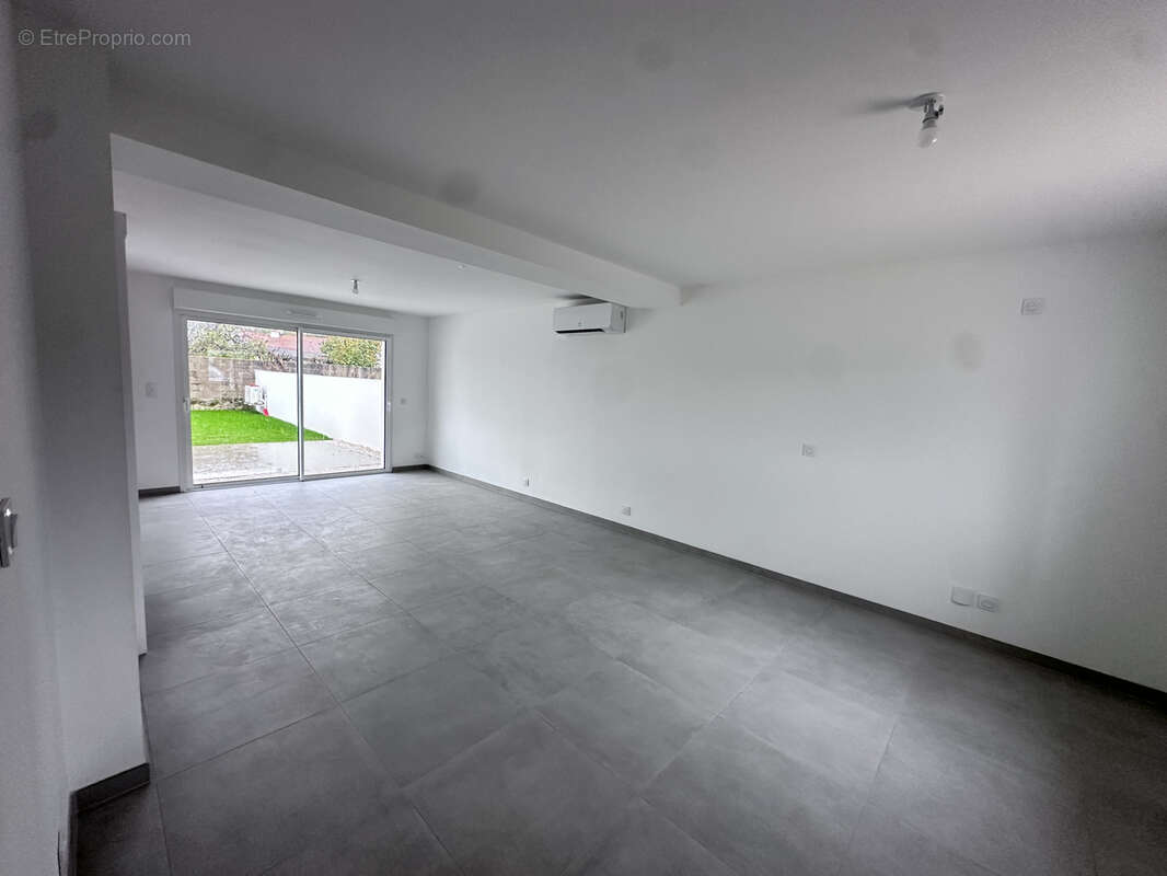 Maison à LES SORINIERES