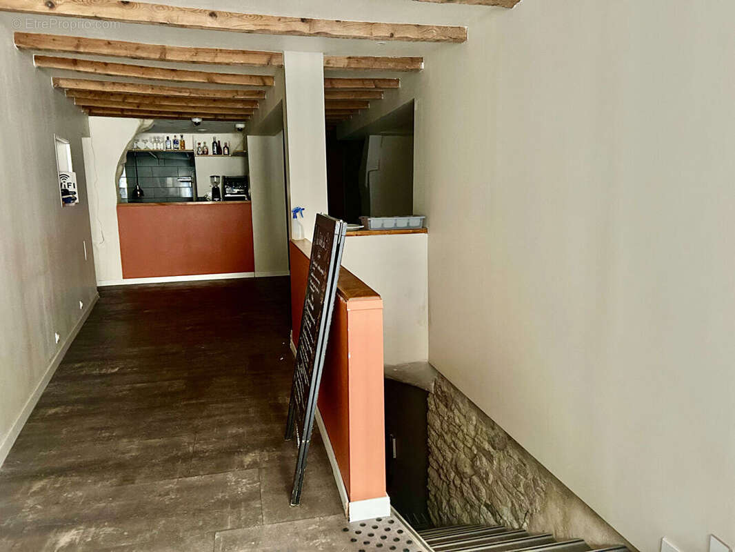 Local commercial Montpellier 5 pièce(s) 120 m2 + T2 - photo 3