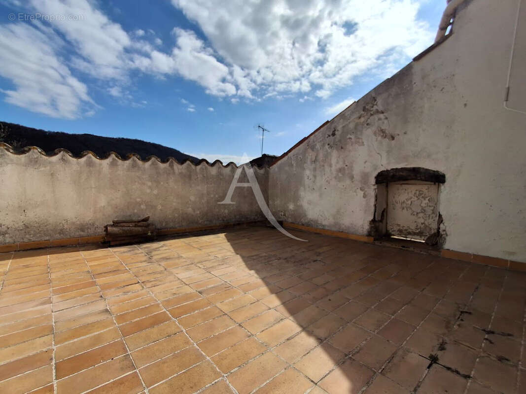 Maison à DIO-ET-VALQUIERES