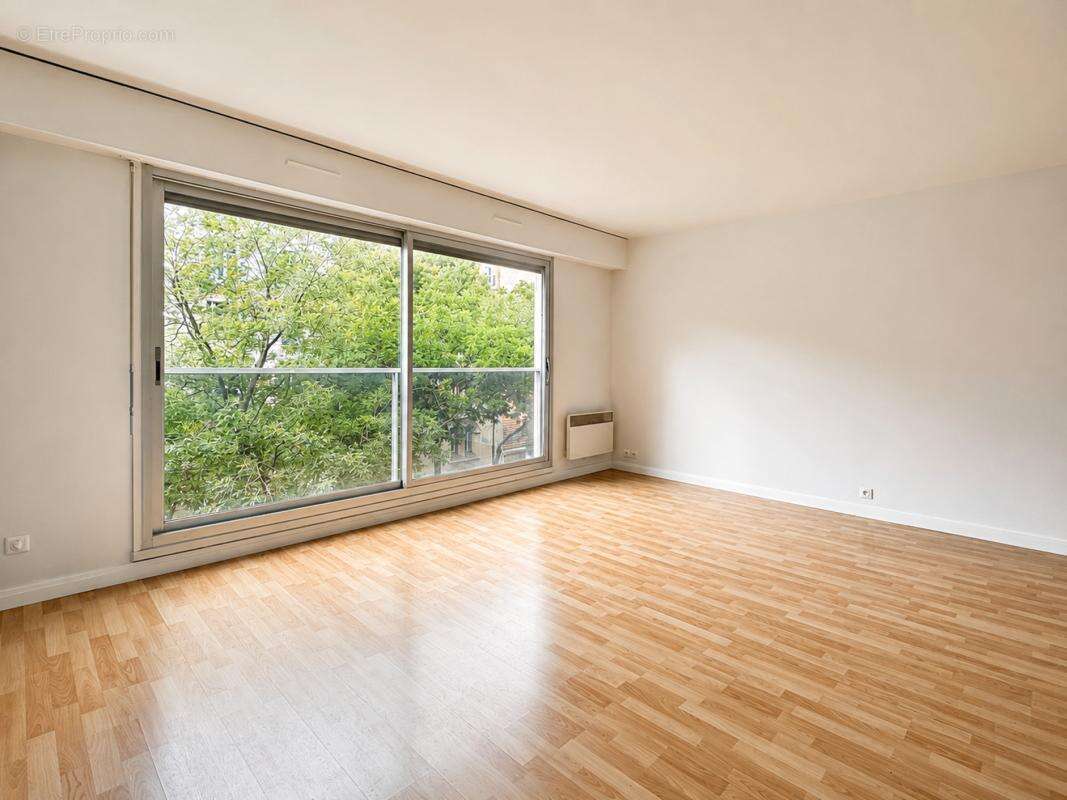 Appartement à PARIS-20E