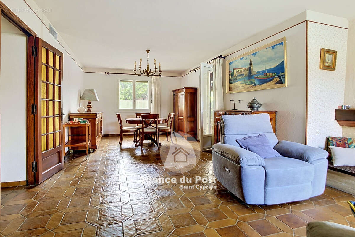 Maison à SAINT-CYPRIEN