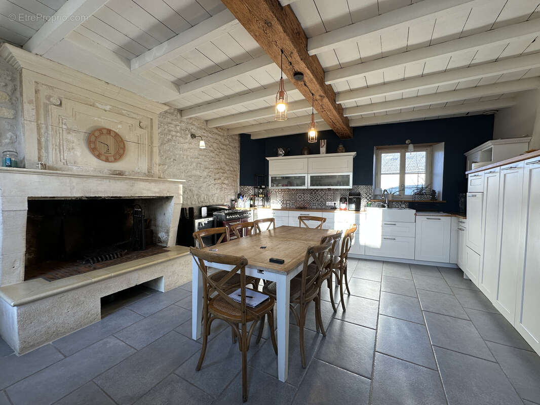 Maison à LOUZAC-SAINT-ANDRE