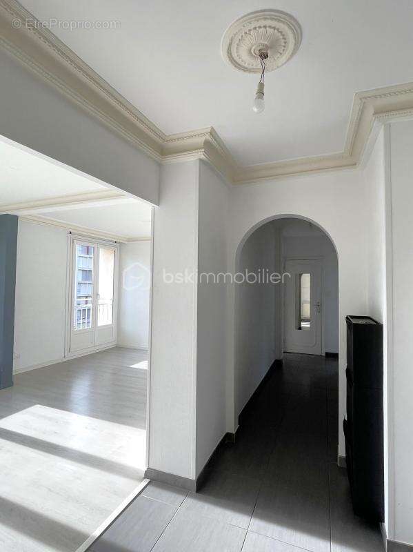 Saint-martin-d'heres village 'le carina' t3 de 66 m² - photo 4