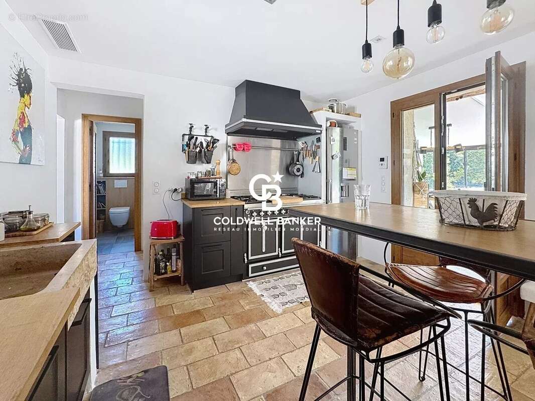 Maison à TOURRETTES