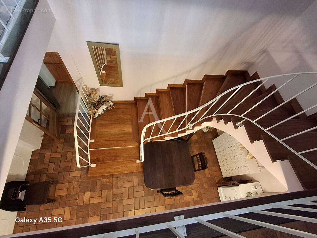 Maison L Isle Jourdain T5 - photo 10