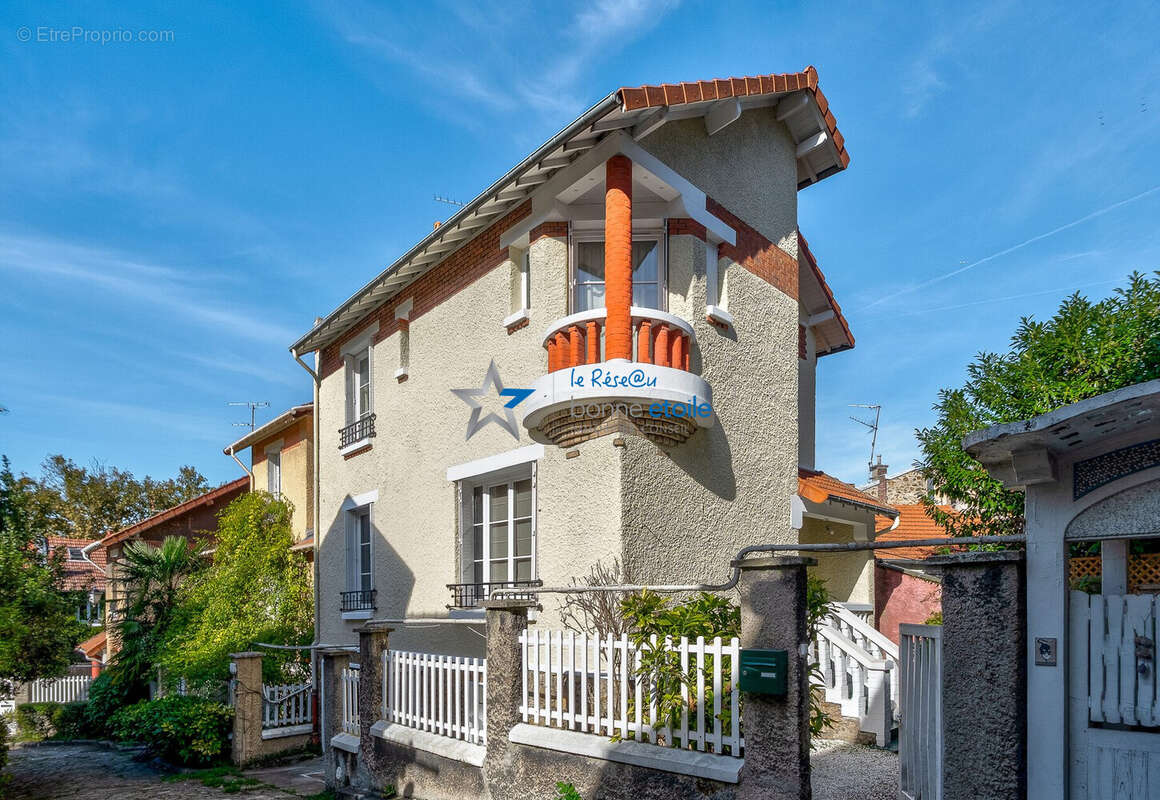 Maison à PARIS-19E
