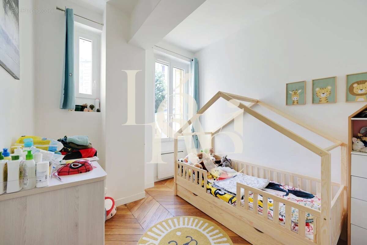 Appartement à PARIS-12E