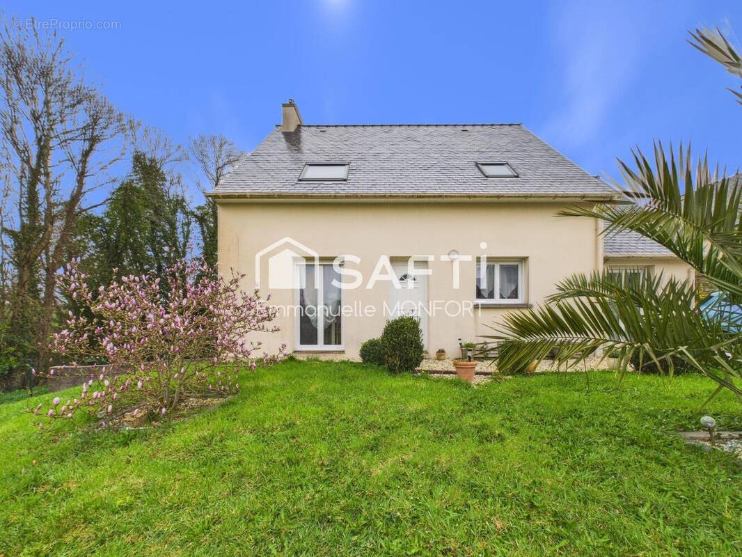 Photo 1 - Maison à SAINT-THEGONNEC