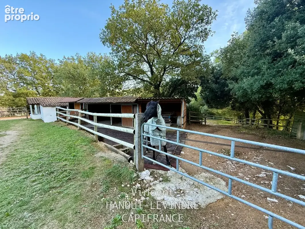 Maison à vendre 11 pièces SALERNES (83) - photo 15