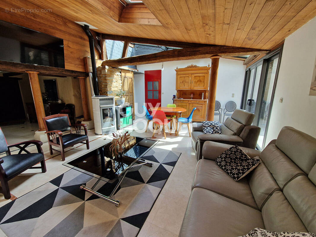 Maison à CHATEAU-GONTIER