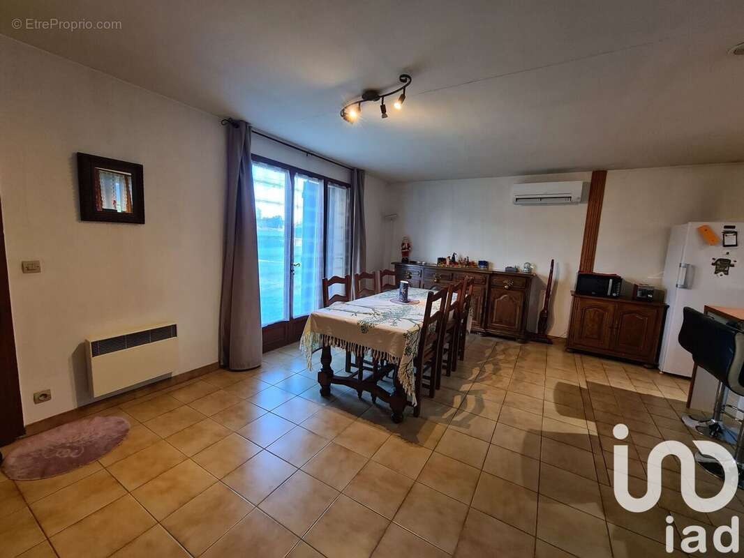 Photo 2 - Maison à SAINT-PARDOUX-ISAAC