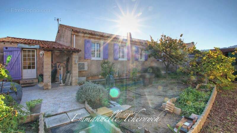 Maison à CHATEAUNEUF-LES-MARTIGUES