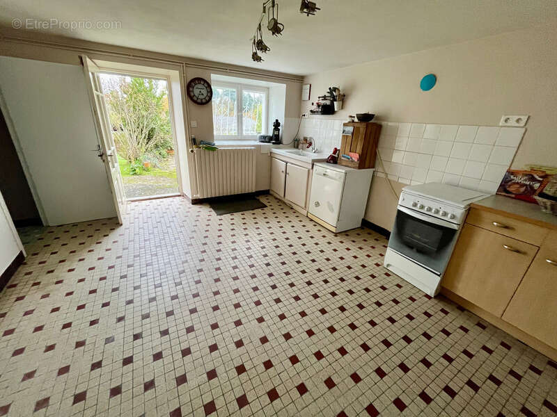 Maison à LA CAILLERE-SAINT-HILAIRE