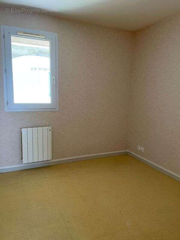 Chinon Faubourg St Jacques - appartement T4 - photo 3