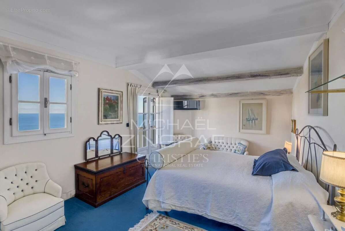 Roquebrune-Cap-Martin – Villa d’exception avec vue panoramique sur la mer - photo 9