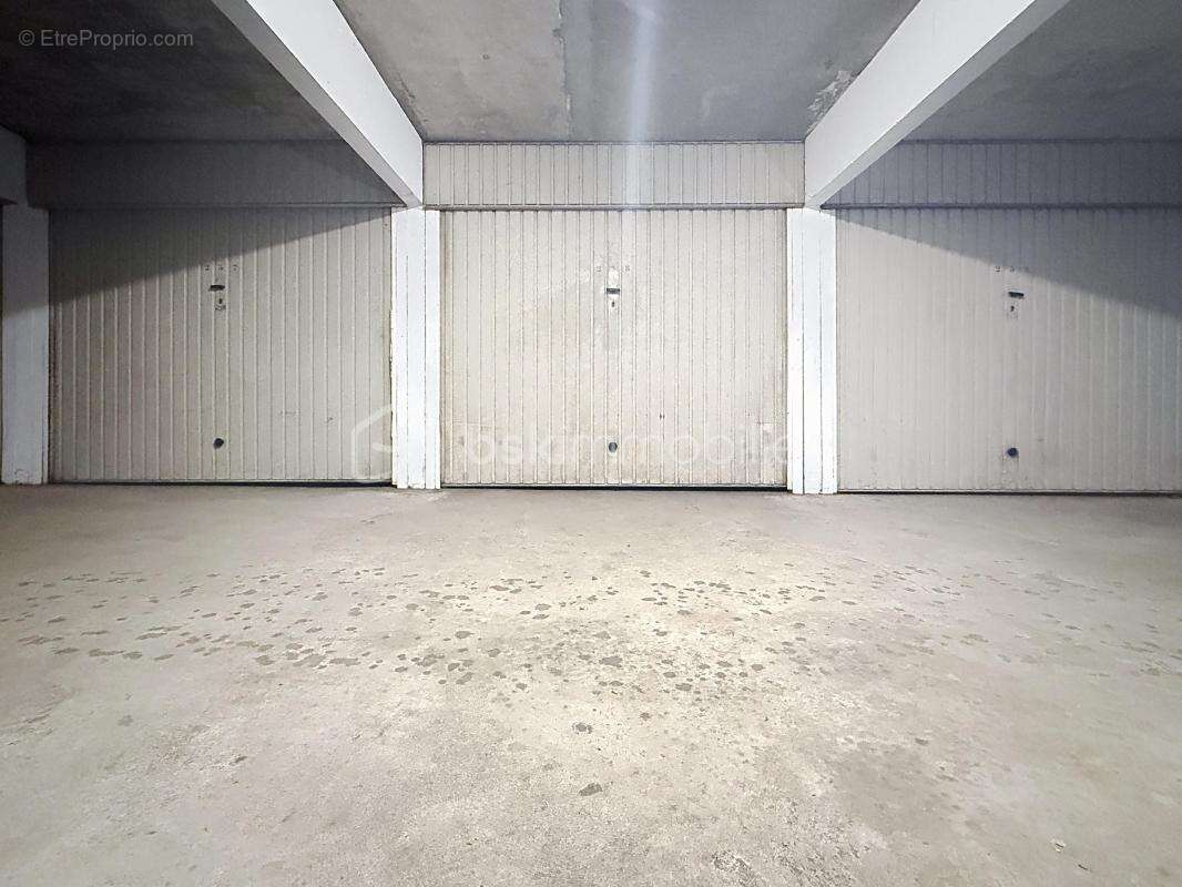 Garage en sous-sol - photo 4