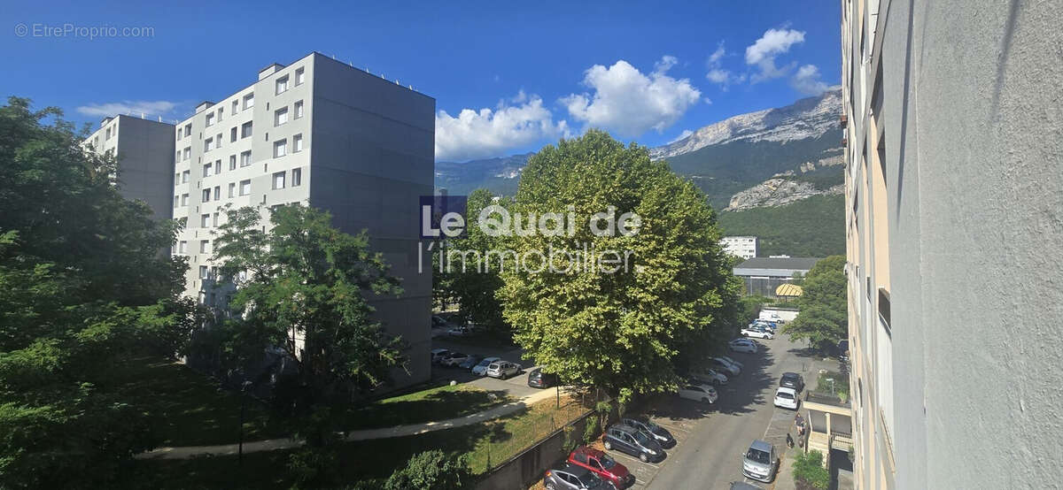 Appartement à LE PONT-DE-CLAIX