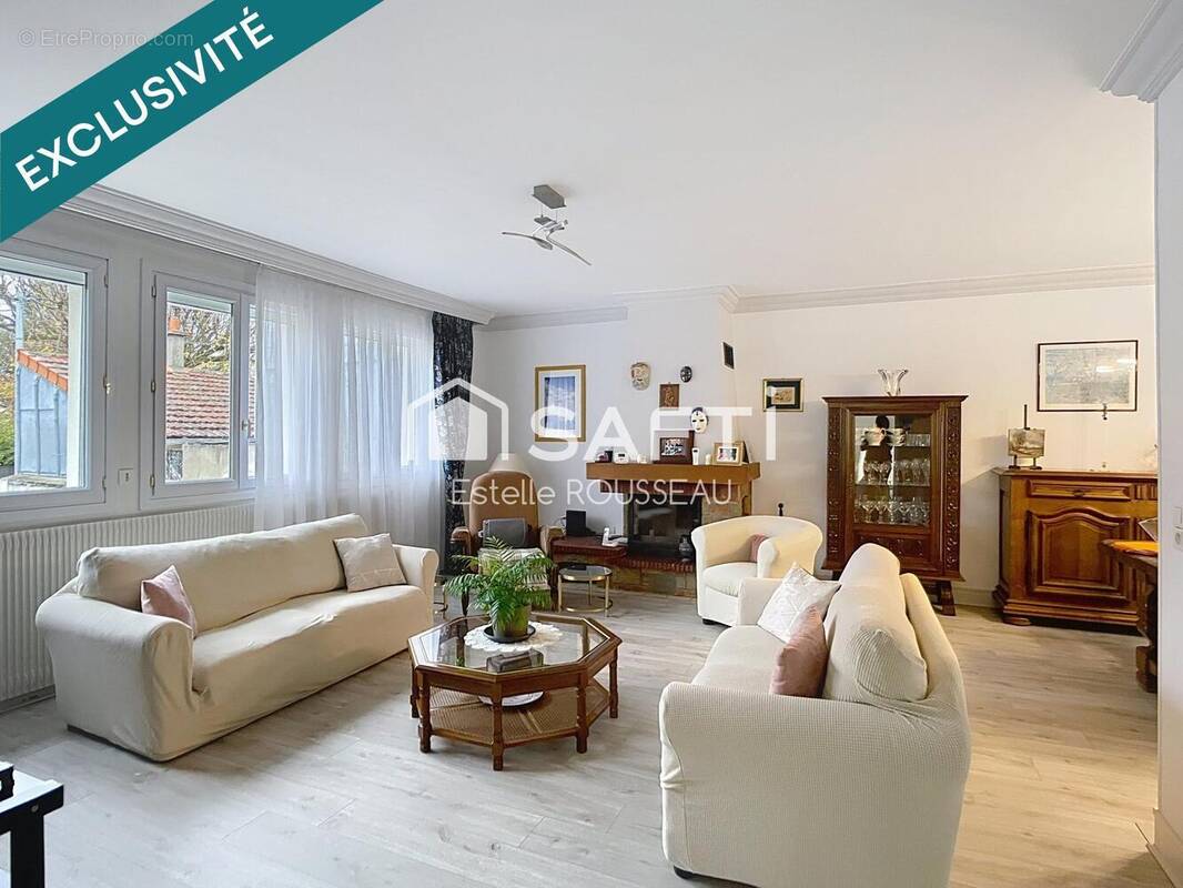 Photo 1 - Maison à SAINT-MAUR-DES-FOSSES