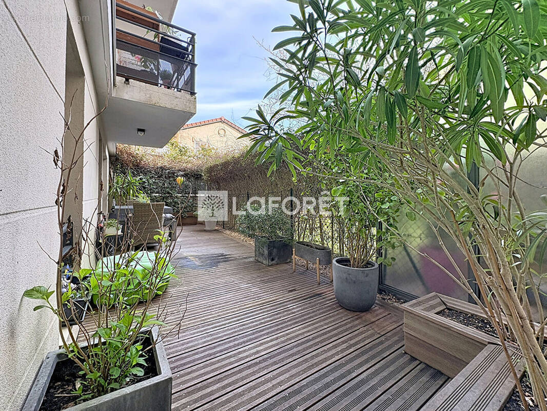 Appartement à SURESNES